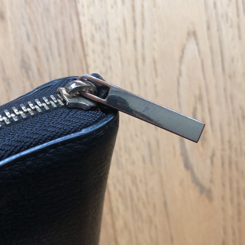Danier leather wallet - Picture 5 of 6